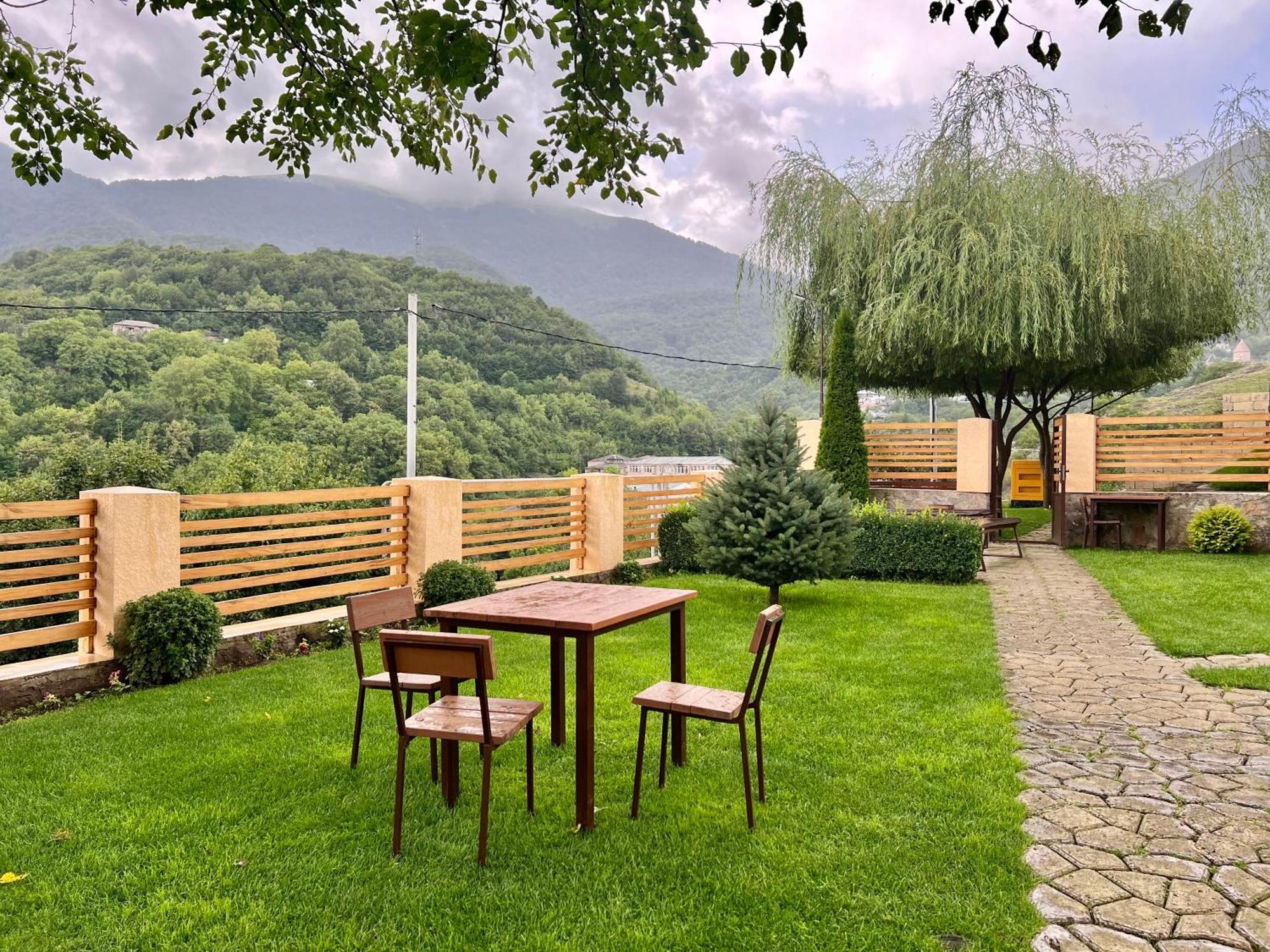 DiliVita Rest House Dilidschan Exterior foto