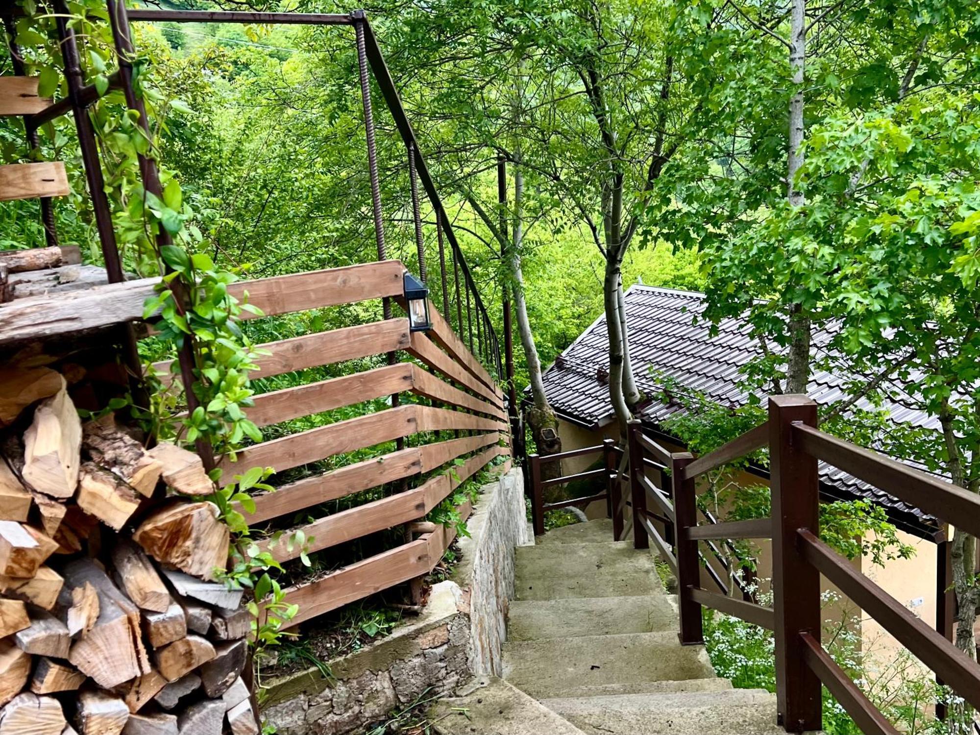 DiliVita Rest House Dilidschan Exterior foto